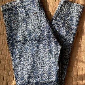 HUE Denim Leggings - M